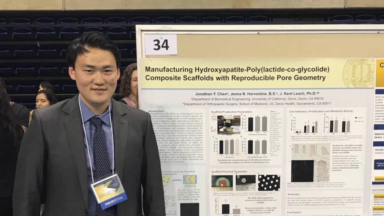 Jonathan presents at the Undergraduate Research Conference